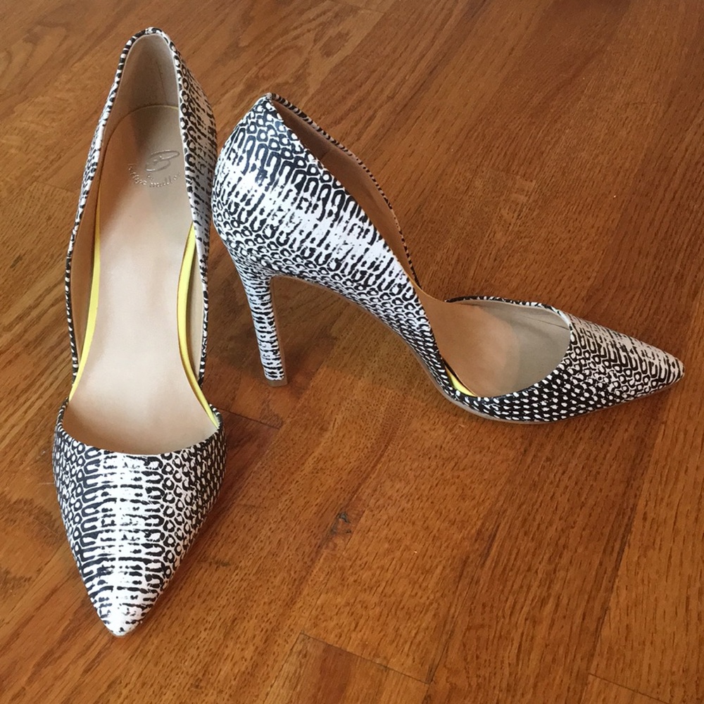 Bettye Muller Pump